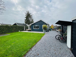 Nice chalet near Reeuwijkse plassen